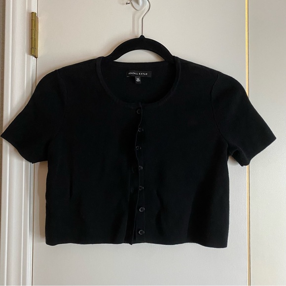 Kendall & Kylie Short Sleeve Cardigan Sweater Top - Picture 3 of 9